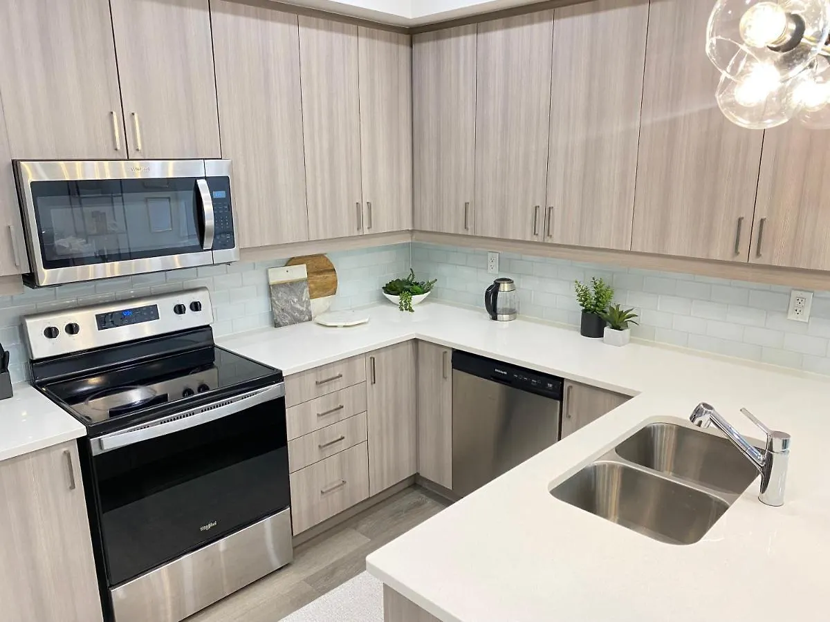 Apartman Modern And Bright Luxury Home Centrally Located In Toronto'S Gta Kanada